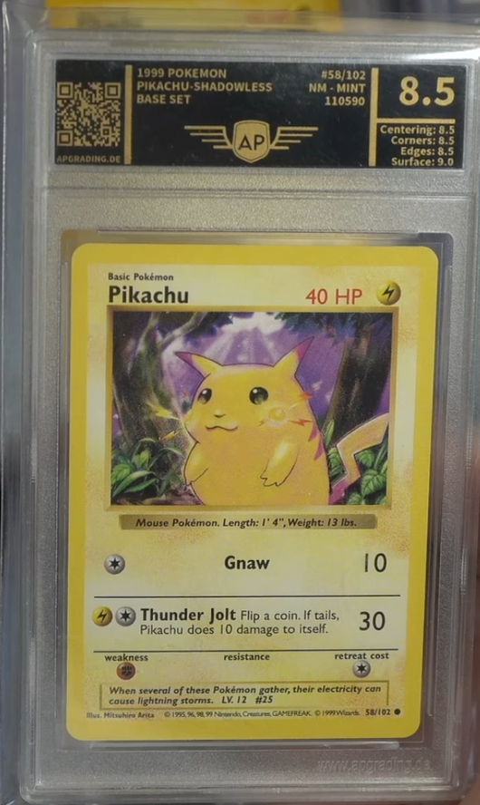 PA 8.5 | Pokémon Pikachu (BS 58) Jeu de Base sans Ombre Joues Jaunes Anglais