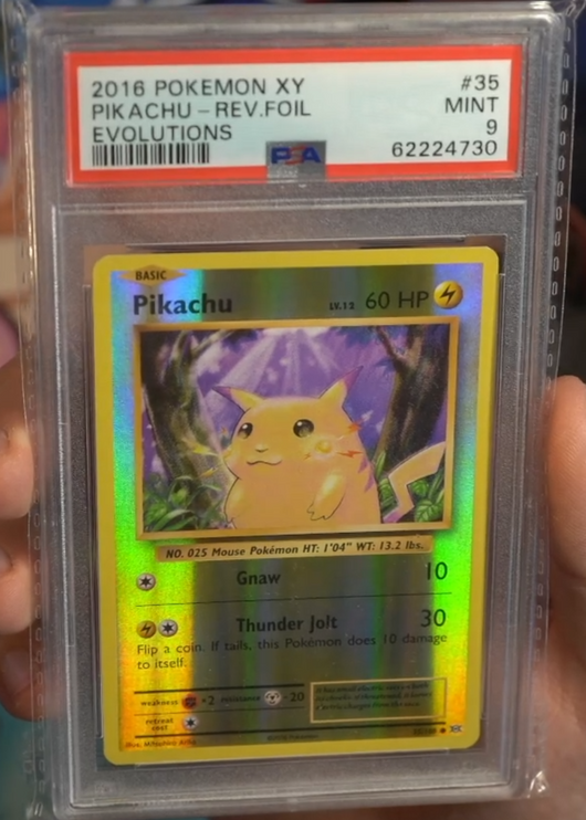 POKEMILLON Segunda Mano PSA 9 | Pikachu Reverse (EVO 35) Evolutions Inglés